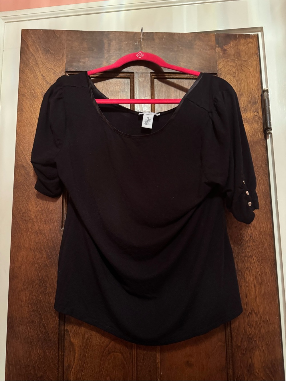 Carmen Marc Valvo Black Short Sleeve Scoop Neck Top
